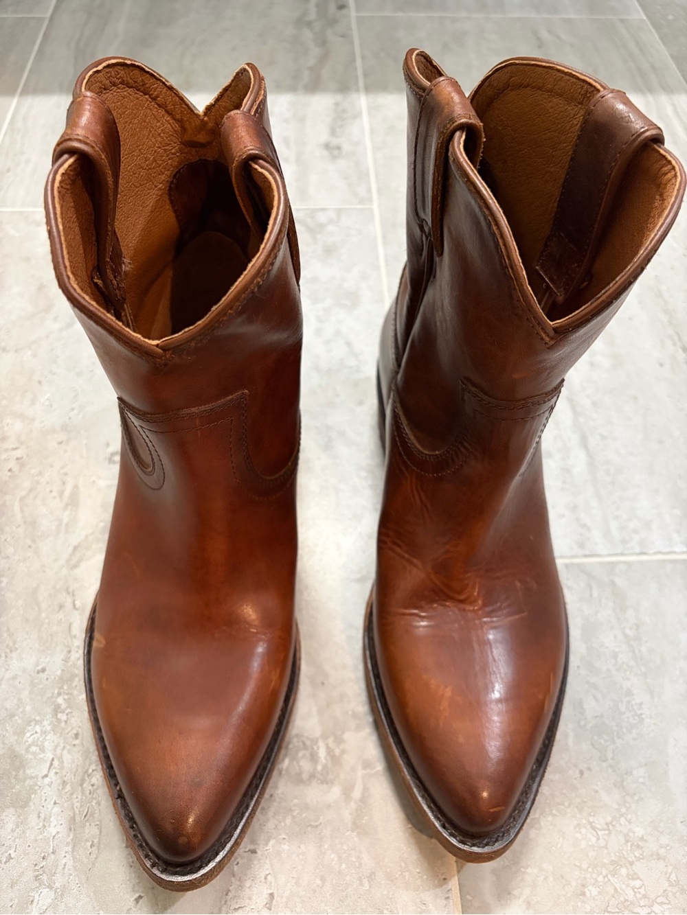 Frye Billy Short Leather Western Boots NWOT size 9